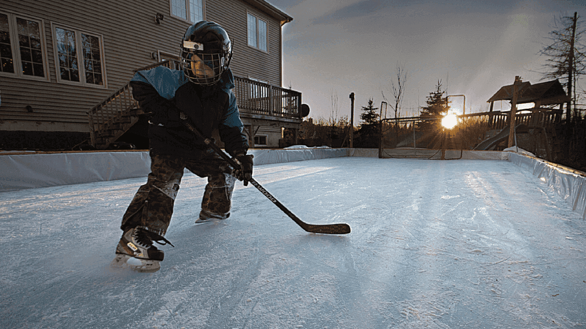 how-to-make-DIY-backyard-ice-rink-skating-hockey